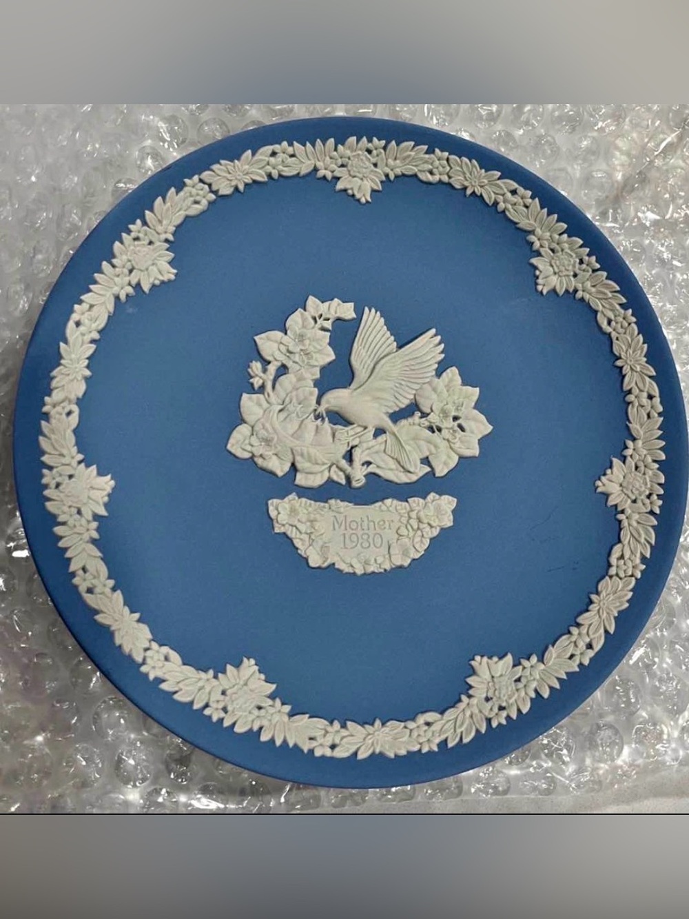 1980 Wedgwood Pale Blue & White Mother Plate With Original Box